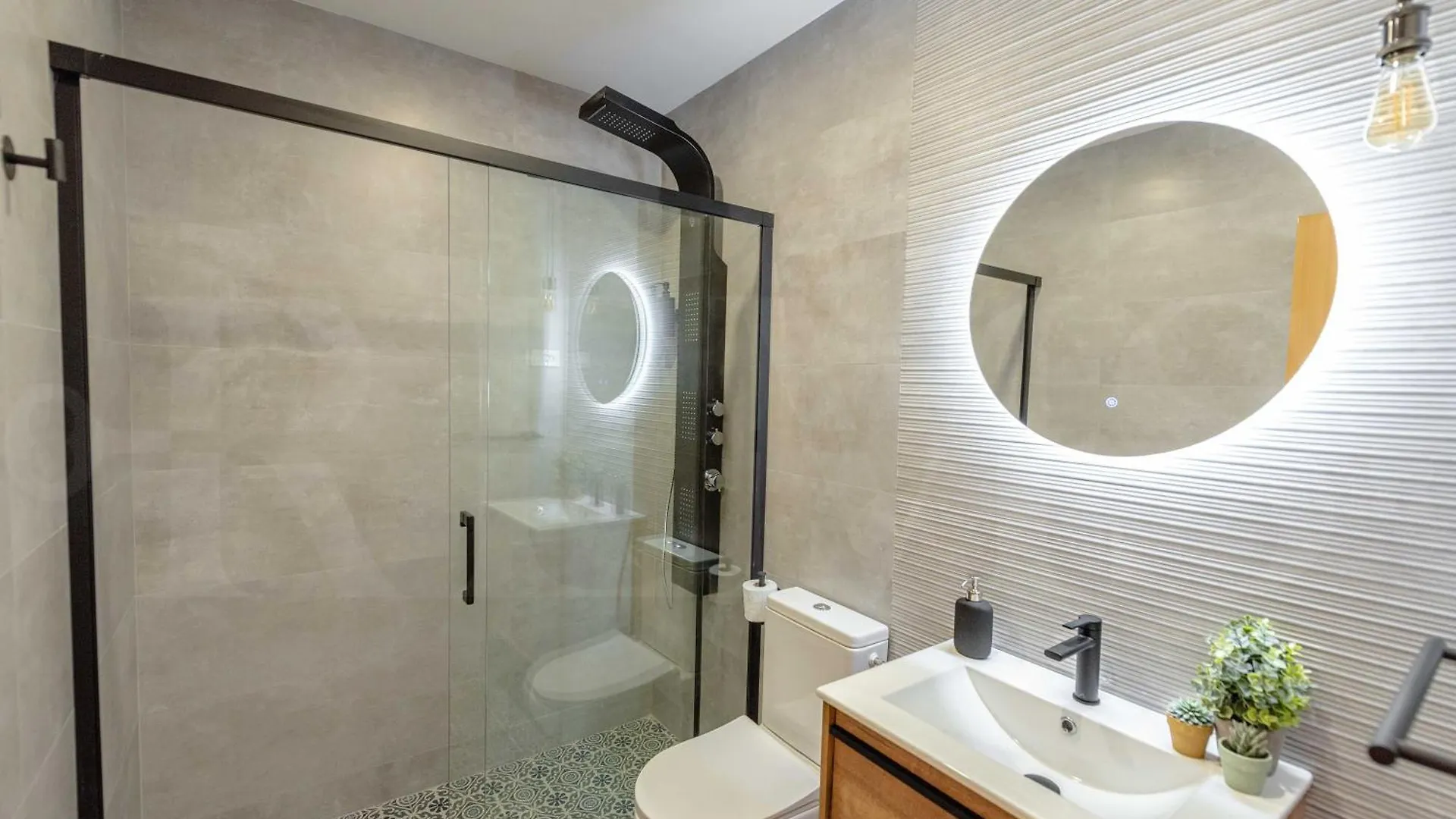 Rooftop Apartment & Private Jacuzzi In The Center By Rems Malaga 0*,  Spain