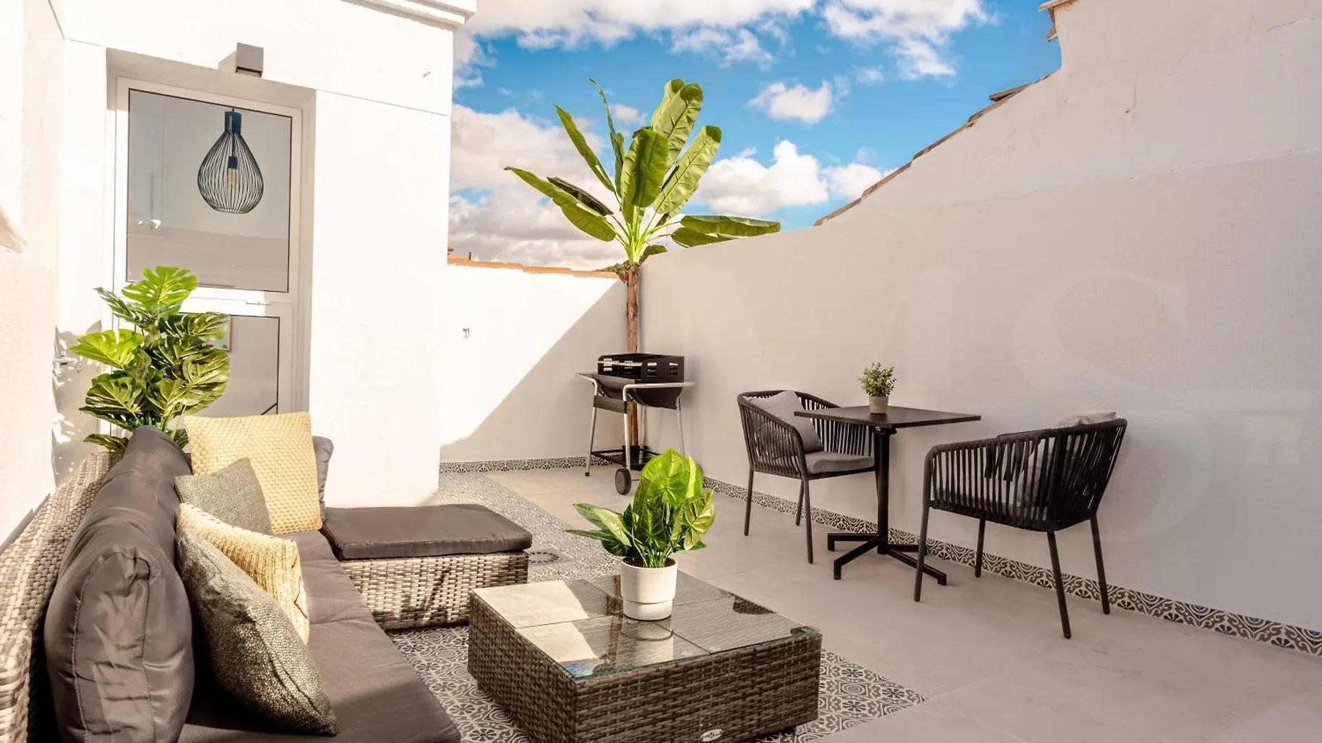 Rooftop Apartment & Private Jacuzzi In The Center By Rems Malaga