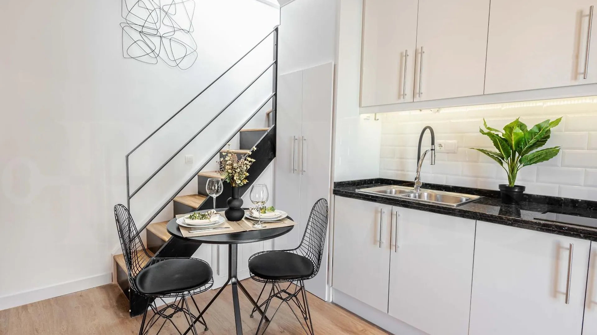 Rooftop Apartment & Private Jacuzzi In The Center By Rems Malaga